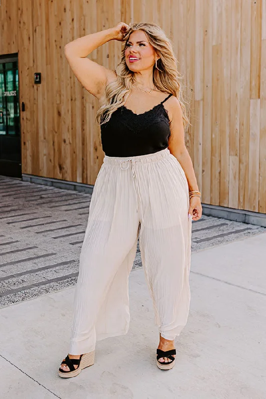 Summer In Malibu Pleated Pants In Cream Curves