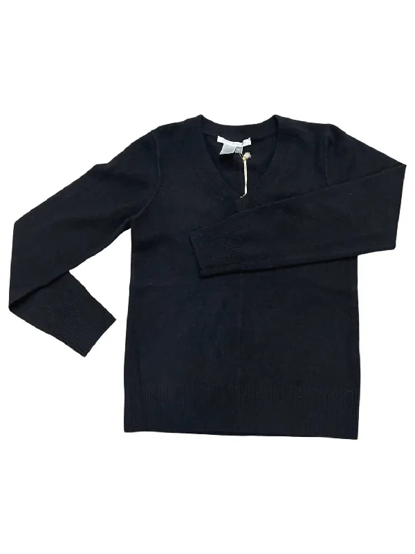 Women's Classic Cashmere V Neck Sweater In Black