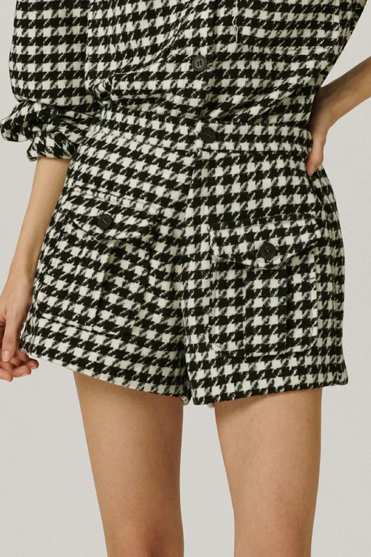 Harper Houndstooth Utility Short