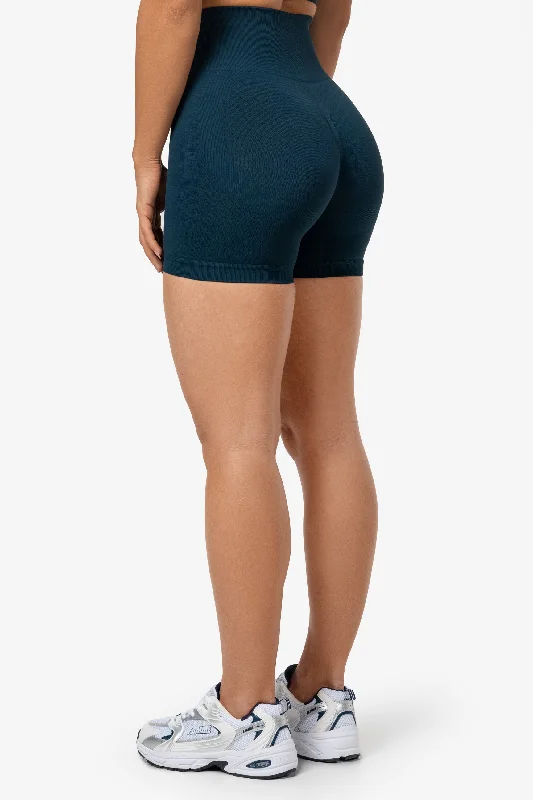 Lunge Scrunch Shorts